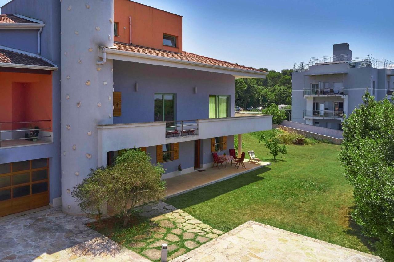 Villa Giardina Apartments Vinkuran Exterior photo